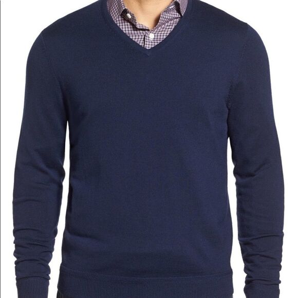 John W. Nordstrom Other - John W. Nordstrom Merino Wool V-Neck Sweater (F12)